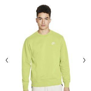 Men’s like green crewneck